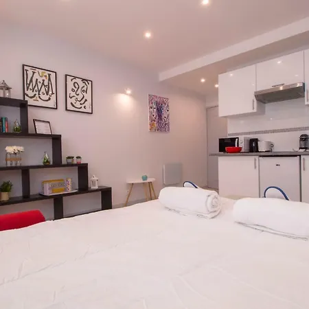 Office- Rue Saint-fargeau Apartment *