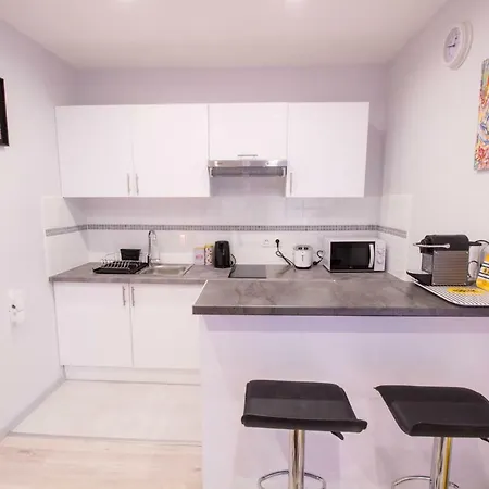 Office- Rue Saint-fargeau Apartment *