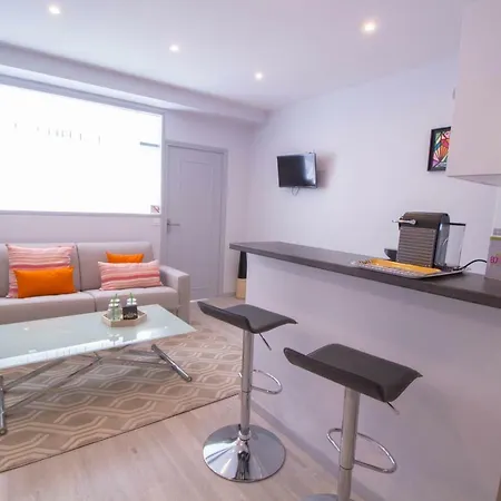 Office- Rue Saint-fargeau Apartment *